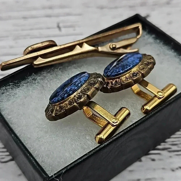 Christian Dior Vintage Gold Tone and Sodalite Cufflinks and tie bar set - Picture 2 of 5